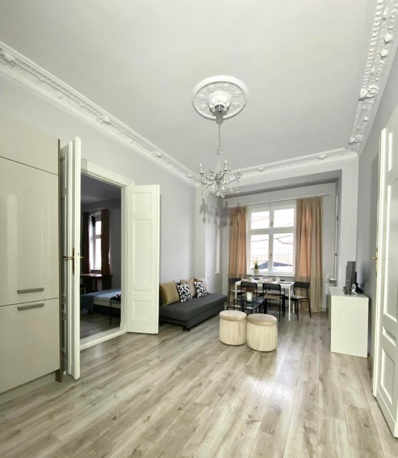 Crystal Sw. Marcin Poznan Apartment Exterior foto
